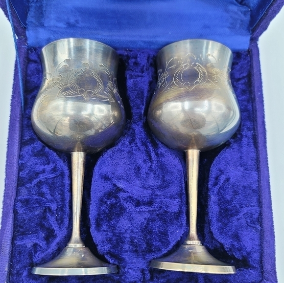 Vintage Goblets In Velvet Box #1002 - Picture 5 of 14
